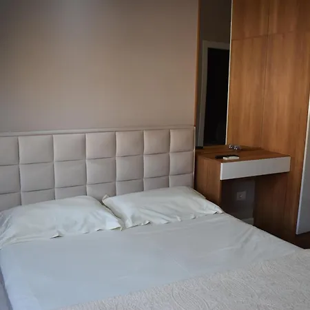Fictus Tirana
