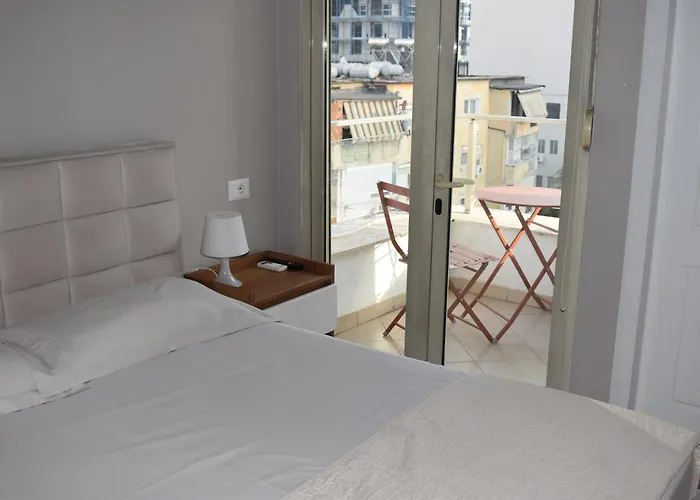 Fictus Apartamento Tirana